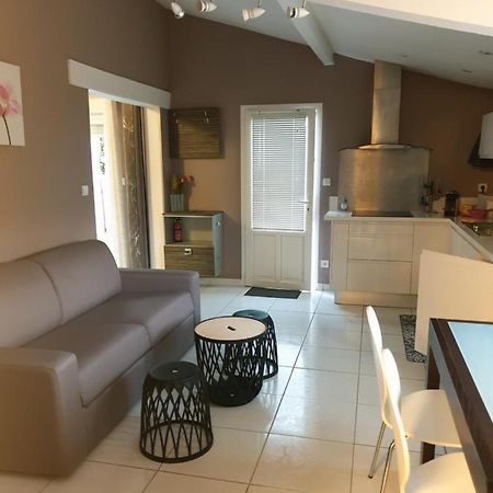 לבן Maisonnette Guest House מראה חיצוני תמונה